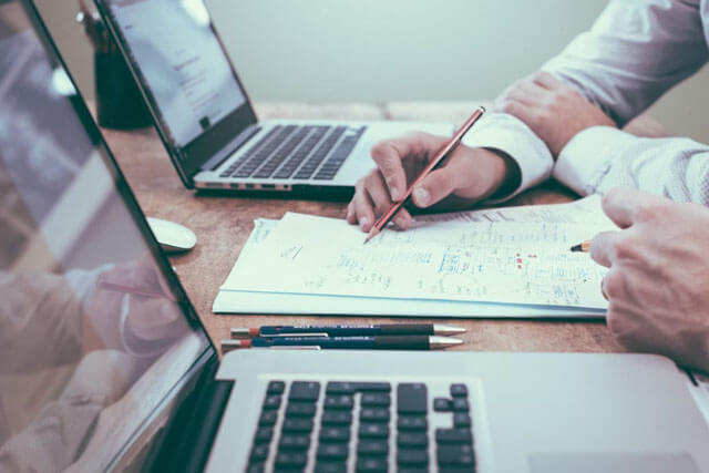 consultor negocios